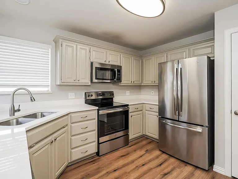 211 Dove Mdws — Photo 9