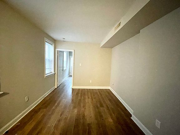 4th image of 500 W Franklin St #Fc-10