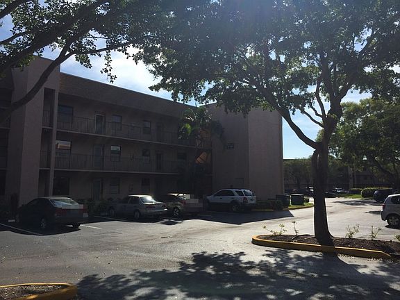 3rd image of 10434 Sunrise Lakes Blvd APT 205