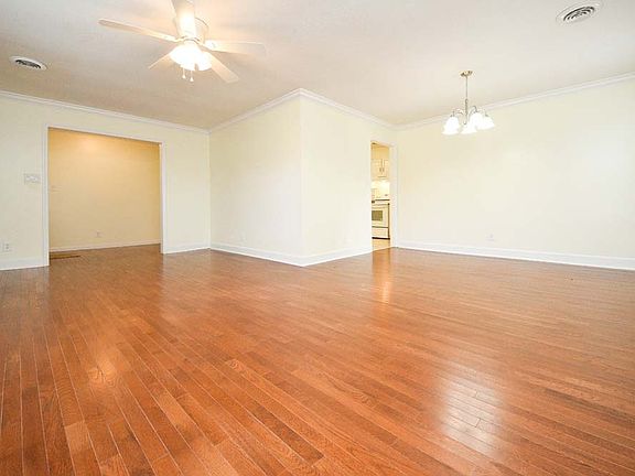 5th image of 2965 Rolling Hills Dr NW