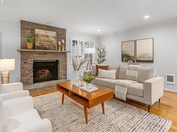 4th image of 343 5th St APT 1