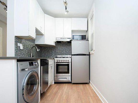 2nd image of 511 W Belmont Ave #250