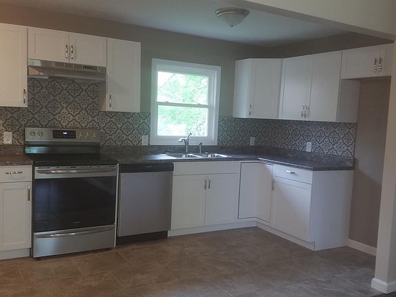 4th image of 2258 W Gilbert Ln
