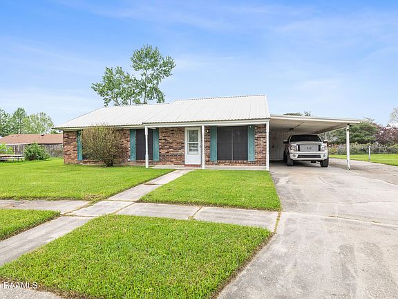 4th image of 105 Burgundy Cir