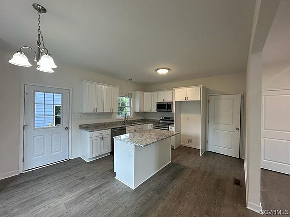 5th image of 111 N Juniper Ave