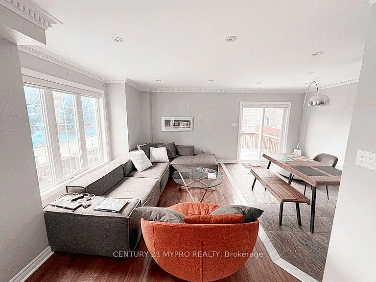 32 Goode St — Photo 3