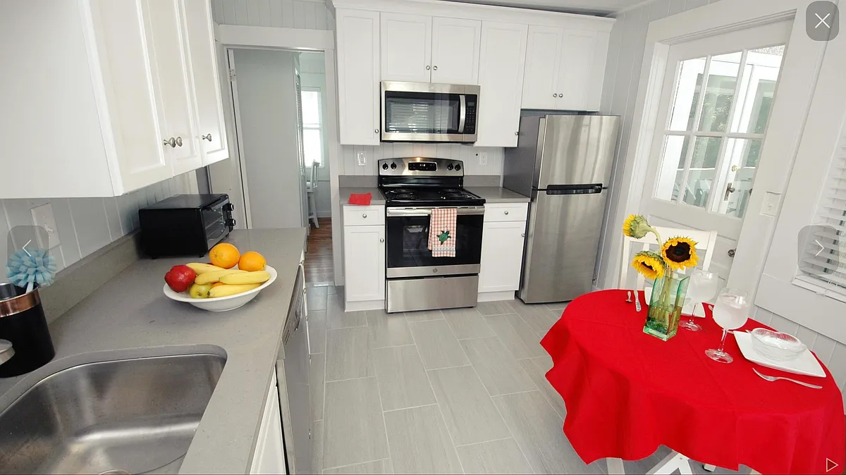 Building Photo - 547 Ocean Blvd #4