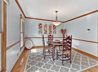 420 Knights Bridge Ct, Oswego, IL 60543