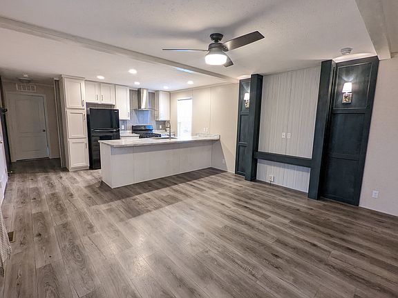 4th image of 164 Washington St #164