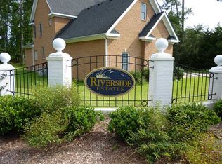 5024 Riverfront Dr, Suffolk, VA 23434