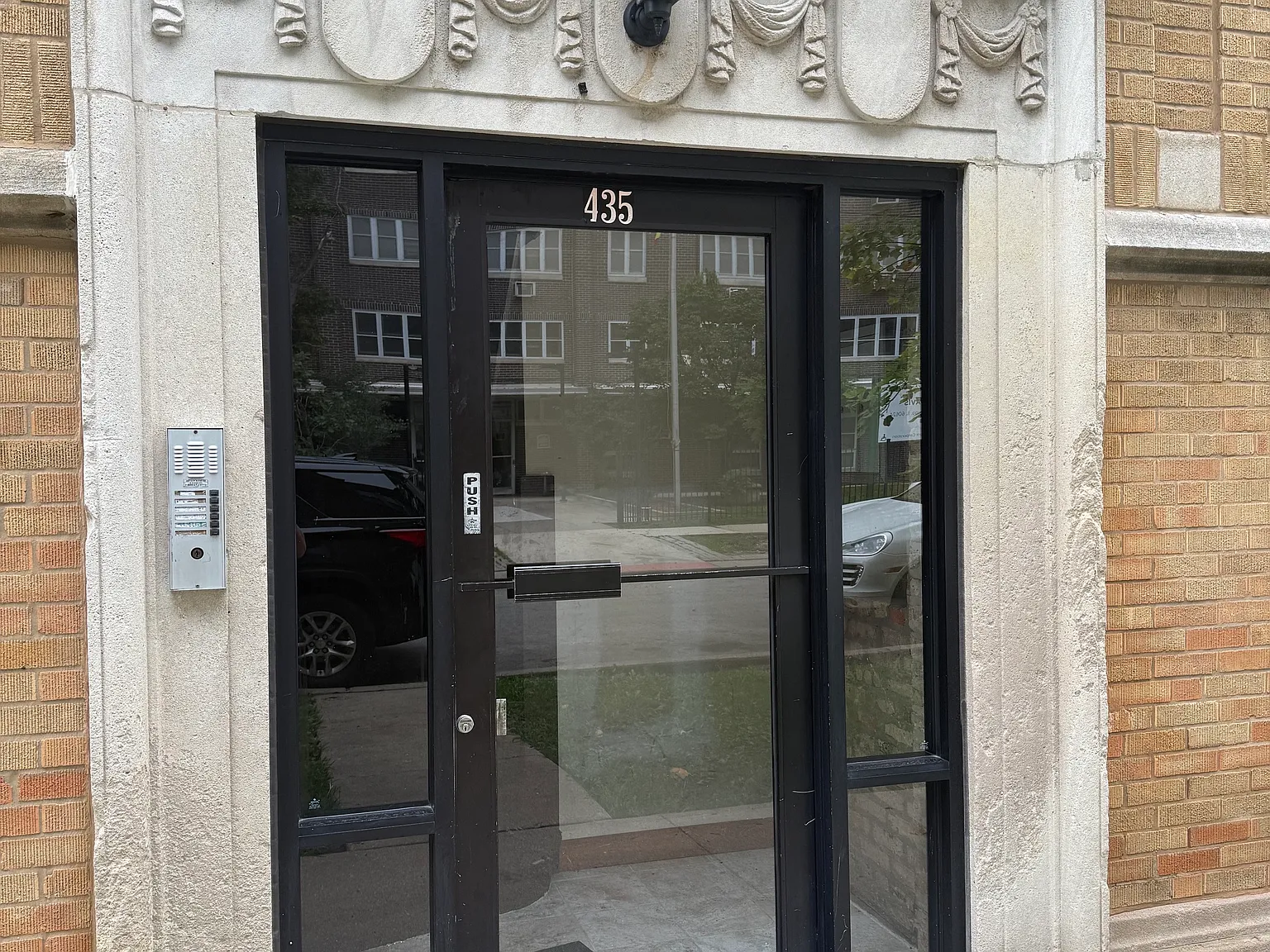 2 bed, 1500 sqft, $1,725 — Photo 1