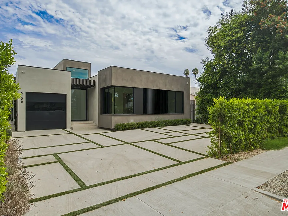 5126 Lindley Ave