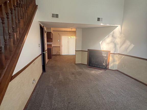 5th image of 9904 Locust St