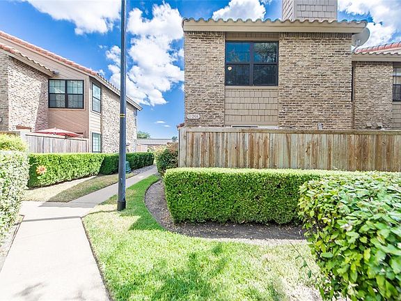 2nd image of 333 Melrose Dr APT 24A