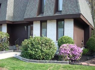 15 Grove Sq, Randolph, MA 02368