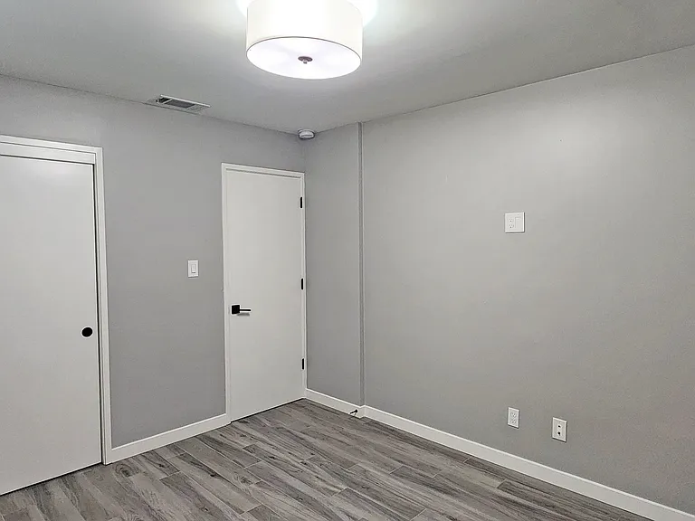 3901 H St #4 — Photo 17