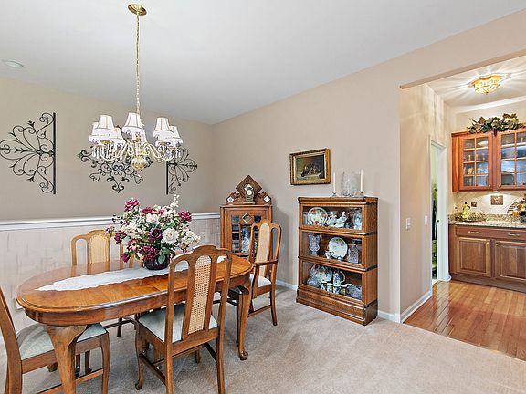5th image of 13048 Farm Hill Dr