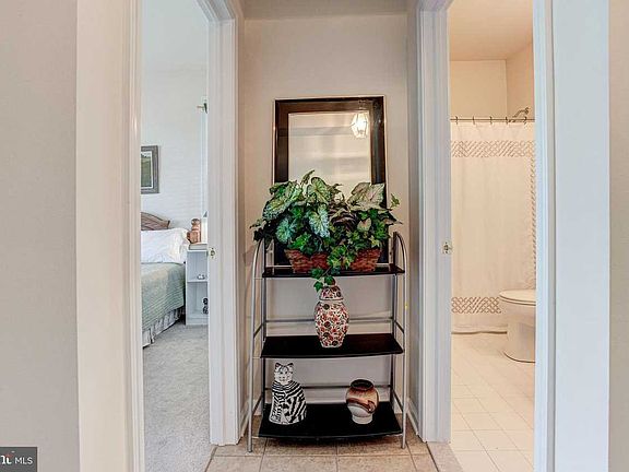 5th image of 120 Beacon Cir