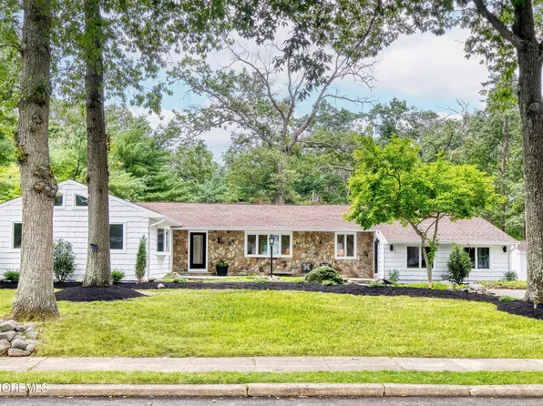 14 Copperfield Court, Eatontown, NJ 07724