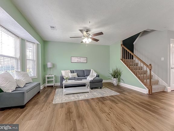2nd image of 108 Hibiscus Ct
