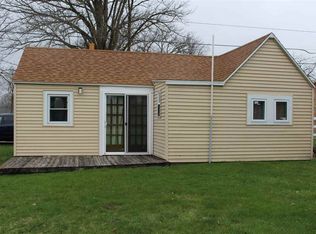 2148 Whites Beach Rd, Standish, MI 48658