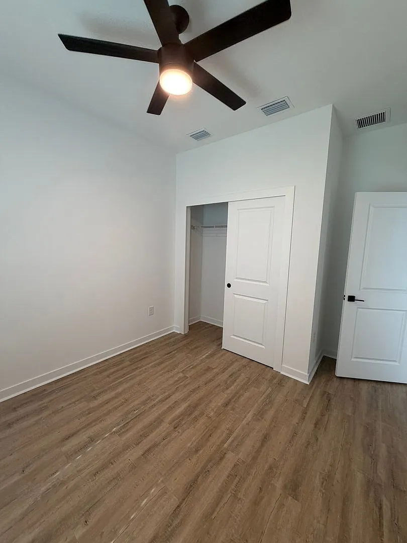 3 bed, 2.0 bath, 1198 sqft, $1,660 — Photo 4