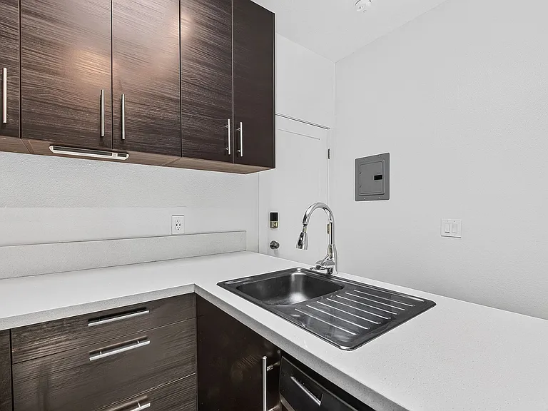 138 Elm Avenue — Photo 10