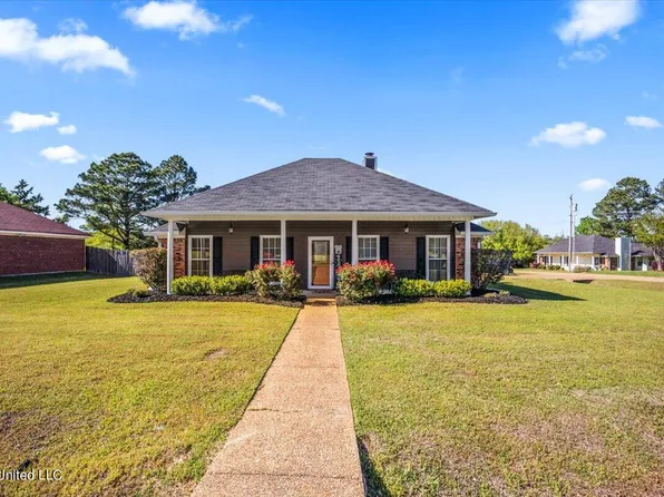 6011 Cedar Glenn Dr, Byram, MS 39272