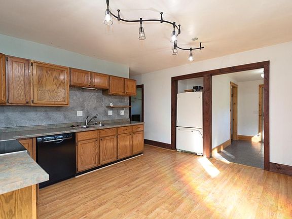 4th image of 125 South STREET
