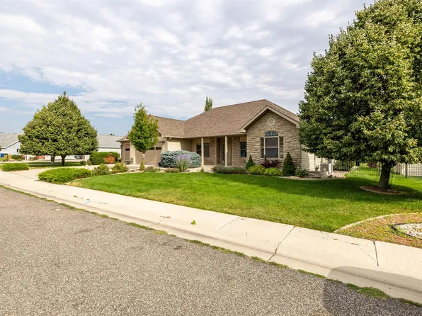 2351 Meadowlark Ct, Cody, WY 82414