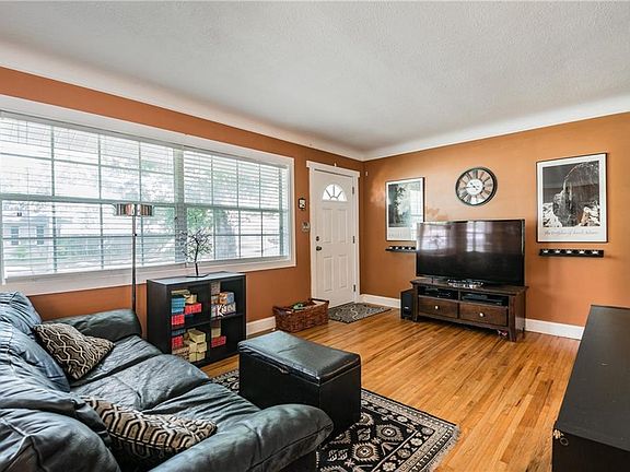 5th image of 894 50th Ave N