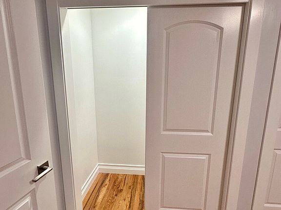 4th image of 2308 W Farwell Ave APT 3E