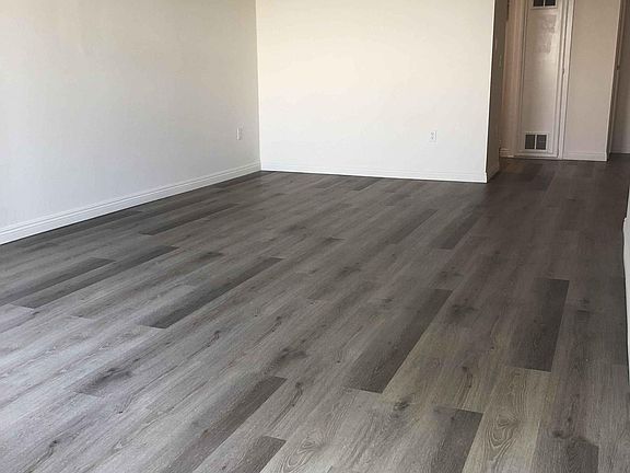 4th image of 309 E Elk Ave APT 104