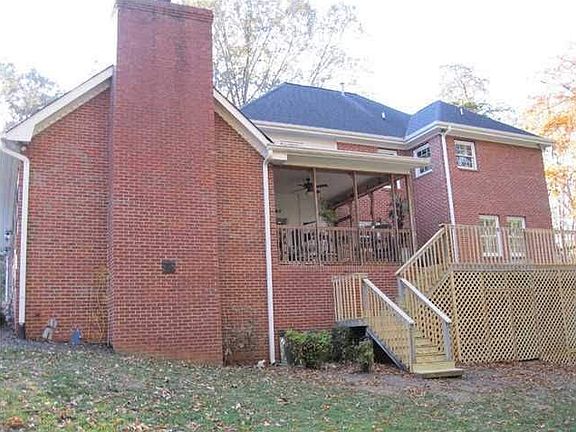 4th image of 8301 Waters Bend Ln
