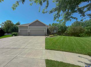 8501 Remi Ct, Lincoln, NE 68526