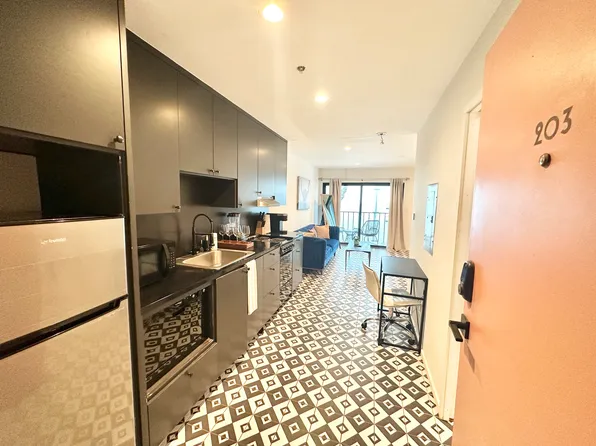 201 Academy Dr #203, Austin, TX 78704