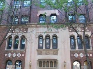 2738 N Pine Grove Ave, Chicago, IL 60614