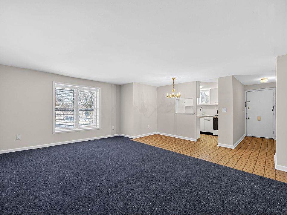 1st image of 52 Mount Kemble Ave #52B