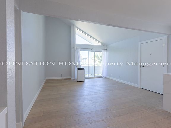 5th image of 306 Larkspur Plaza Dr