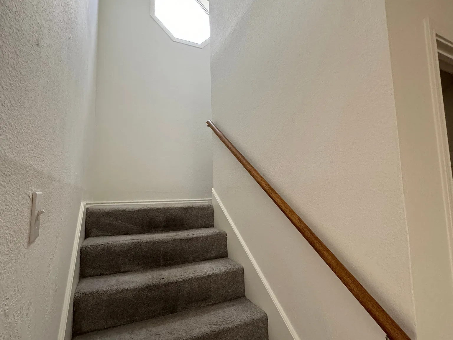2 bed, 1.5 bath, $1,600 — Photo 2