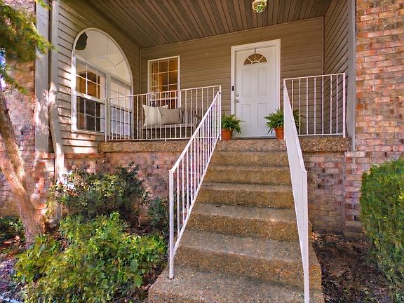 3rd image of 772 Dover Glen Dr