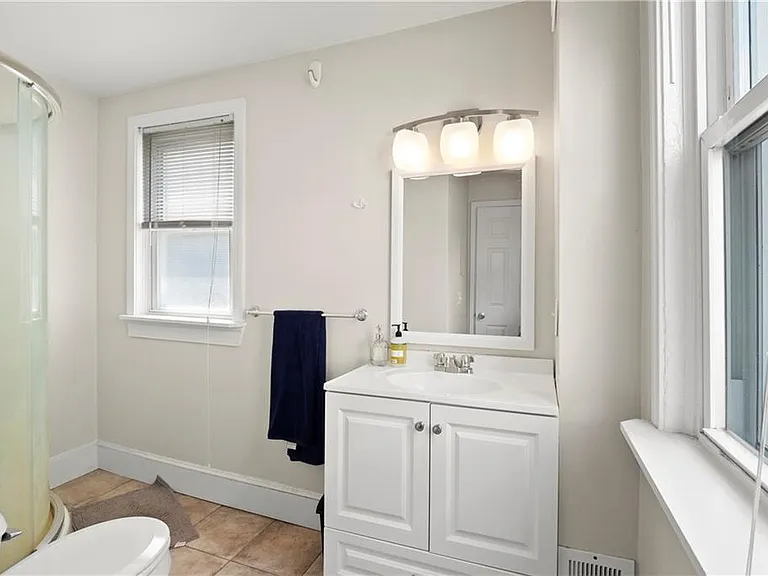 16 Governor St #1 — Photo 3