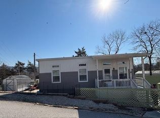 210 Rabbit Road, Hollister, MO 65672