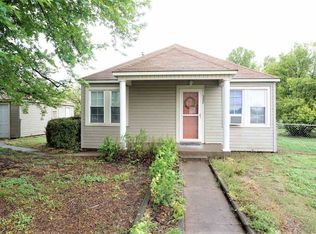 327 N 1st St, Perry, OK 73077