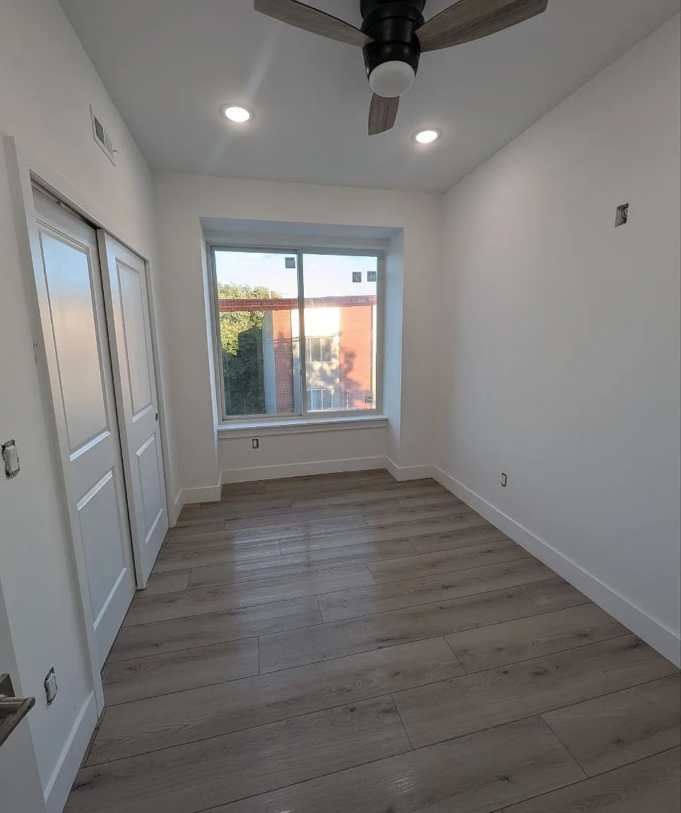 1 bed, 500 sqft, $1,200 — Photo 3