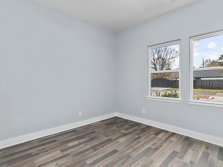 1010 Junell St — Photo 3