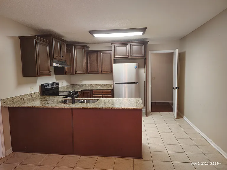 113 Clee Hill Ct — Photo 3