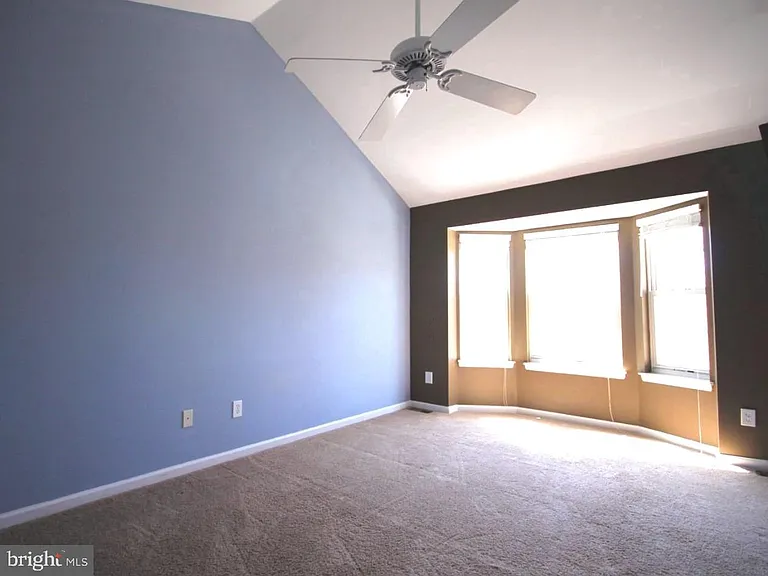 508 Ascot Ct — Photo 14