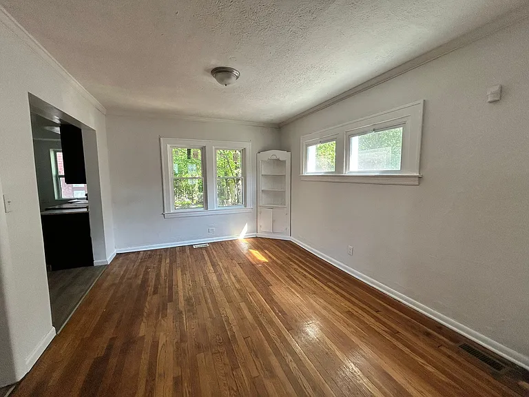 13629 Cranwood Park Blvd — Photo 4
