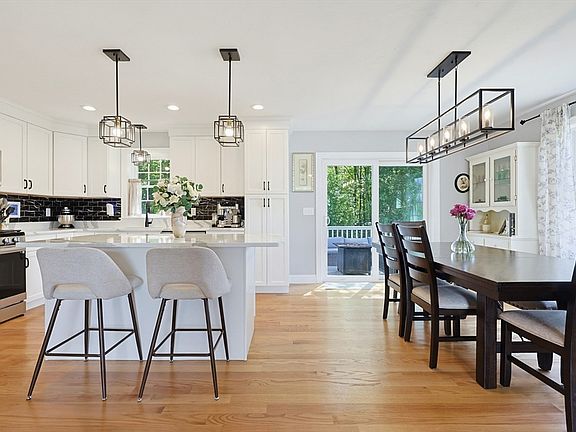 5th image of 70 Henrietta Way